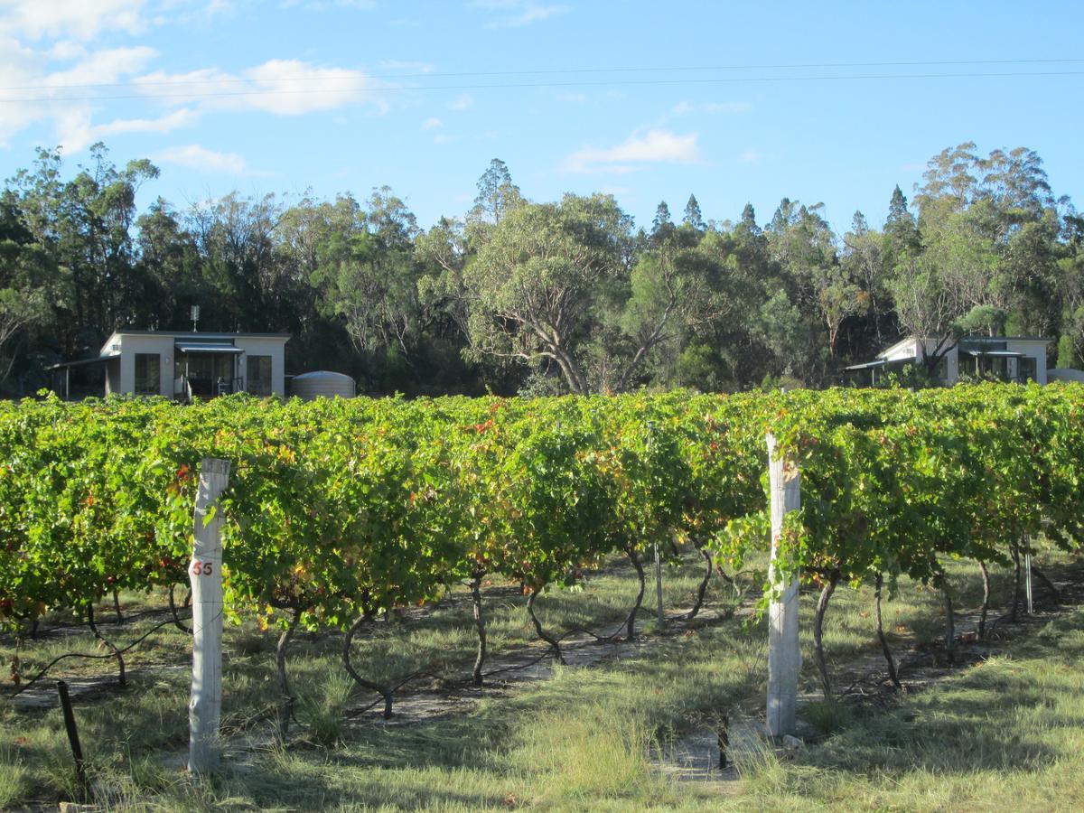 Just Red Wines Cabins Ballandean Exterior photo