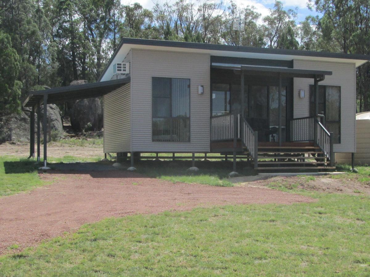 Just Red Wines Cabins Ballandean Exterior photo